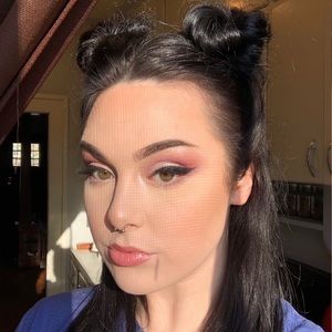 Meet your Posher, Allie